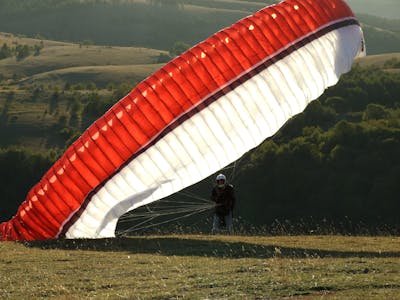 Parapente tarentaise : envolez-vous vers l'aventure !